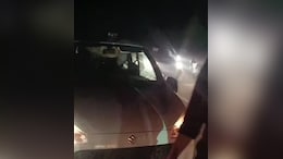 Bhind Road Rage: कार सवार युवकों का तांडव! ट्रैक्टर-ट्रॉली सवार श्रद्धालुओं के साथ की मारपीट, महिला को कार के कुचला&nbsp;