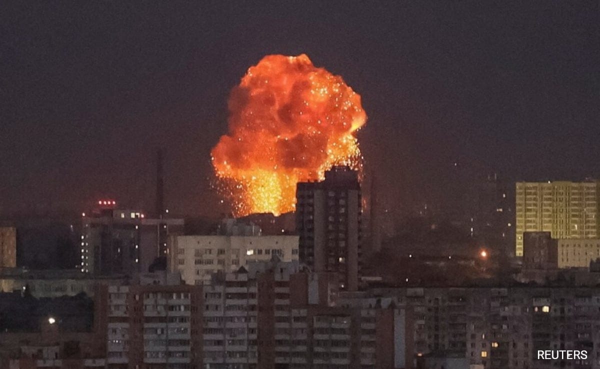 Лондон Руските военни анализатори ловуват за изкупителни жертви след като