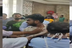 Patient's Son Walks After Stabbing Chennai Doctor, People Shout "He Cut Him" Patient's Son Walks After Stabbing Chennai Doctor, People Shout "He Cut Him"