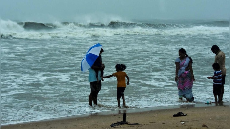 क्या है चक्रवात मोंंथा? किन राज्यों में लाएगा तूफान, मौसम विभाग ने जारी किया रेड अलर्ट क्या है चक्रवात मोंंथा? किन राज्यों में लाएगा तूफान, मौसम विभाग ने जारी किया रेड अलर्ट