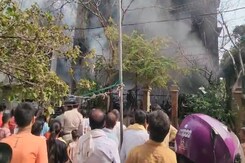Major Fire Engulfs Patna Police Station, Trapped Cops Rescued Major Fire Engulfs Patna Police Station, Trapped Cops Rescued