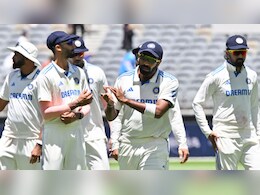 Jasprit Bumrah, ICC Rankings : बुमराह बने दुनिया के नंबर वन गेंदबाज, यशस्वी जायसवाल ने मचाई खलबली, कोहली का भी धमाका Jasprit Bumrah, ICC Rankings : बुमराह बने दुनिया के नंबर वन गेंदबाज, यशस्वी जायसवाल ने मचाई खलबली, कोहली का भी धमाका