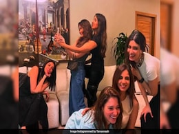 In Pics: Tamannaah's Sunday Night Fun With Rasha Thadani, Kajal Aggarwal, Diana Penty In Pics: Tamannaah's Sunday Night Fun With Rasha Thadani, Kajal Aggarwal, Diana Penty
