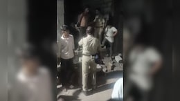 उज्जैन में डंपर को जलाया, ड्राइवर-क्लीनर को बंधक बनाकर पीटा, वीडियो वायरल, क्यों गुस्साए ग्रामीण?