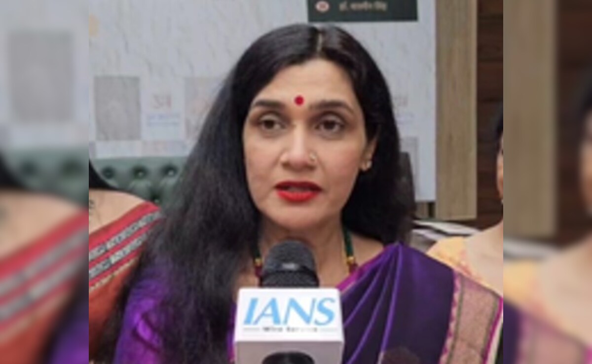 यास्मीन सिंह, लेखिका