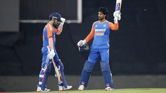 IND vs SA 3rd T20I: तिलक वर्मा के नाबाद शतक की बदौलत अफ्रीका को हराकर टीम  इंडिया ने हासिल की 2-1 की अजेय बढ़त | India vs South Africa LIVE Updates 3rd