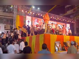 ठाण्यात उद्धव ठाकरे कार्यकर्त्यांशी बोलत असताना घडला धक्कादायक प्रकार; सुदैवाने दुखापत टळली!