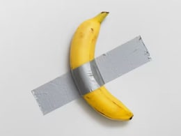 52 करोड़ में क्यों बिका दीवार पर टेप से चिपका केला, वजह जान रह जाएंगे दंग 52 करोड़ में क्यों बिका दीवार पर टेप से चिपका केला, वजह जान रह जाएंगे दंग