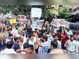 बांग्लादेश में हिंदुओं के घरों और उपासना स्थलों पर व्यापक हमले हुए : UN रिपोर्ट बांग्लादेश में हिंदुओं के घरों और उपासना स्थलों पर व्यापक हमले हुए : UN रिपोर्ट
