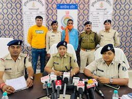 CG: चरित्र पर शंका हुई तो पत्नी की बेरहमी से कर दी हत्या, आरोपी को पुलिस ने किया गिरफ्तार CG: चरित्र पर शंका हुई तो पत्नी की बेरहमी से कर दी हत्या, आरोपी को पुलिस ने किया गिरफ्तार