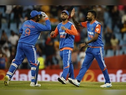 10 मैच, छह जीत, UAE में है टीम इंडिया का जलवा,  जानें किन-किन टीमों को चटाया है धूल 10 मैच, छह जीत, UAE में है टीम इंडिया का जलवा,  जानें किन-किन टीमों को चटाया है धूल
