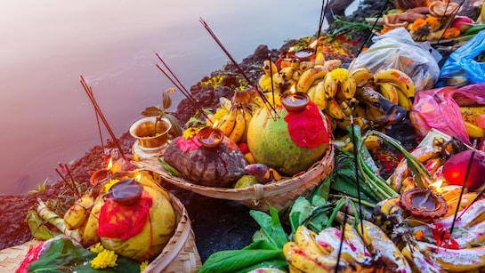 Chhath Puja 2024: छठ पूजा के दूसरे दिन मनाया जाता है खरना, जानिए खरना पर  किन नियमों का ध्यान रखना है जरूरी | Chhath puja 2024 day 2 kharna ke niyam,  kharna