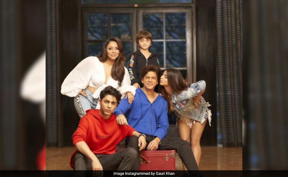 The Lesson Shah Rukh Khan Learnt From AbRam, Suhana And Aryan: "<i>Jitne Bachche Hote Hein, Utna</i> Patience <i>Aadmi Mein Badta Hain</i>"