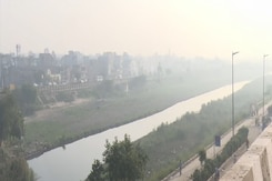 Delhi Turns Gas Chamber: Cracker Ban Up In Smoke Delhi Turns Gas Chamber: Cracker Ban Up In Smoke