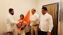 पालघरमध्ये ठाकरे गटाला मोठं खिंडार, भारती कामडी यांचा शिवसेना शिंदे गटात प्रवेश