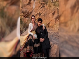 Aditi Rao Hydari And Siddharth Pledged Their Love For Each Other In An Ivory And Green <i>Lehenga</i> And Black <i>Sherwani</i> Aditi Rao Hydari And Siddharth Pledged Their Love For Each Other In An Ivory And Green <i>Lehenga</i> And Black <i>Sherwani</i>