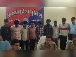 Cyber Fraud Case: विदेश से Telegram की मदद से ठगी कर रहे थे आरोपी, ऐसे बना रहे थे लोगों को अपना शिकार Cyber Fraud Case: विदेश से Telegram की मदद से ठगी कर रहे थे आरोपी, ऐसे बना रहे थे लोगों को अपना शिकार