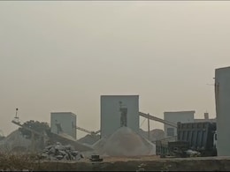 सरकार के बंद करने के आदेश के बाद भी चल रहे क्रशर प्लांट, प्रशासन ने छापे मार कर की कार्रवाई  सरकार के बंद करने के आदेश के बाद भी चल रहे क्रशर प्लांट, प्रशासन ने छापे मार कर की कार्रवाई
