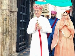 अंगूठा काटकर खून से होगा विश्वराज सिंह मेवाड़ का राजतिलक, चित्तौड़ दुर्ग में पगड़ी दस्तूर होगा कार्यक्रम अंगूठा काटकर खून से होगा विश्वराज सिंह मेवाड़ का राजतिलक, चित्तौड़ दुर्ग में पगड़ी दस्तूर होगा कार्यक्रम
