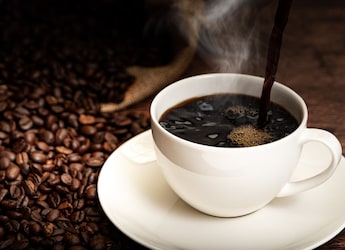 5 Easy Hacks To Keep Your Coffee Warm On Cold Days 5 Easy Hacks To Keep Your Coffee Warm On Cold Days