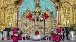 Sri Sanwaliya Seth: श्री सांवलिया सेठ की प्रतिमा को लेकर नया नियम लागू, पुजारियों पर ये काम करने पर पूरी तरह से रोक