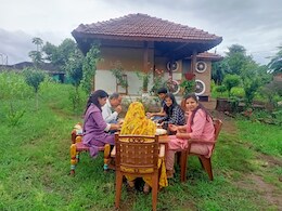 Chhindwara Home Stay: शहर की शोरगुल से दूर सावरवानी का होम स्टे बना पर्यटकों की पहली पसंद, मिट्टी से बनी हैं दीवारें