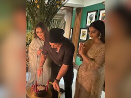 शाहरुख खान ने घर पर यूं मनाया बर्थडे, पत्नी गौरी और बेटी के साथ काटा केक शाहरुख खान ने घर पर यूं मनाया बर्थडे, पत्नी गौरी और बेटी के साथ काटा केक