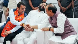 महायुतीची महत्त्वाची बैठक रद्द, शिंदे गावी गेले, राज्यात काय चाललंय? वाचा 10 महत्त्वाचे पॉईंट्स