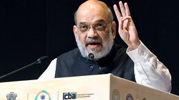 टॉप नक्सलियों के गढ़ में लगी अमित शाह की चौपाल, ग्रामीणों- बच्चों से बातचीत की, जवानों का बढ़ा रहे हौसला