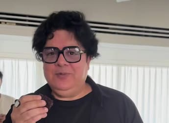 Watch: Farah Khan Gives Sneak Peek Into Sajid Khan's Birthday Celebrations Watch: Farah Khan Gives Sneak Peek Into Sajid Khan's Birthday Celebrations
