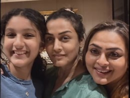 नम्रता शिरोड़कर और उनकी बेटी सितारा ने किया बहन शिल्पा शिरोड़कर को बिग बॉस 18 में सपोर्ट, बर्थडे पर लिखा- ट्रॉफी लेकर घर आएं....  नम्रता शिरोड़कर और उनकी बेटी सितारा ने किया बहन शिल्पा शिरोड़कर को बिग बॉस 18 में सपोर्ट, बर्थडे पर लिखा- ट्रॉफी लेकर घर आएं....