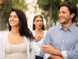 किस-किसको प्यार करूं ... बायको आणि 4 गर्लफ्रेंडसह एकाच सोसायटीत राहत होता तो, आणि एका दिवशी... किस-किसको प्यार करूं ... बायको आणि 4 गर्लफ्रेंडसह एकाच सोसायटीत राहत होता तो, आणि एका दिवशी...