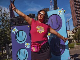 "Dancing Takes Away Stress": Concerts Try To Soothe Anxious US Voters "Dancing Takes Away Stress": Concerts Try To Soothe Anxious US Voters