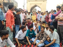 भरतपुर में पुलिस और व्यापारियों के बीच तनाव, शहर में दुकान बंद... धरने पर बैठे दुकानदार