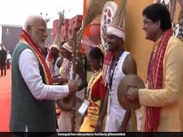 Video: With Dance And Dhol, PM Modi Receives A Traditional Welcome In Bihar Video: With Dance And Dhol, PM Modi Receives A Traditional Welcome In Bihar
