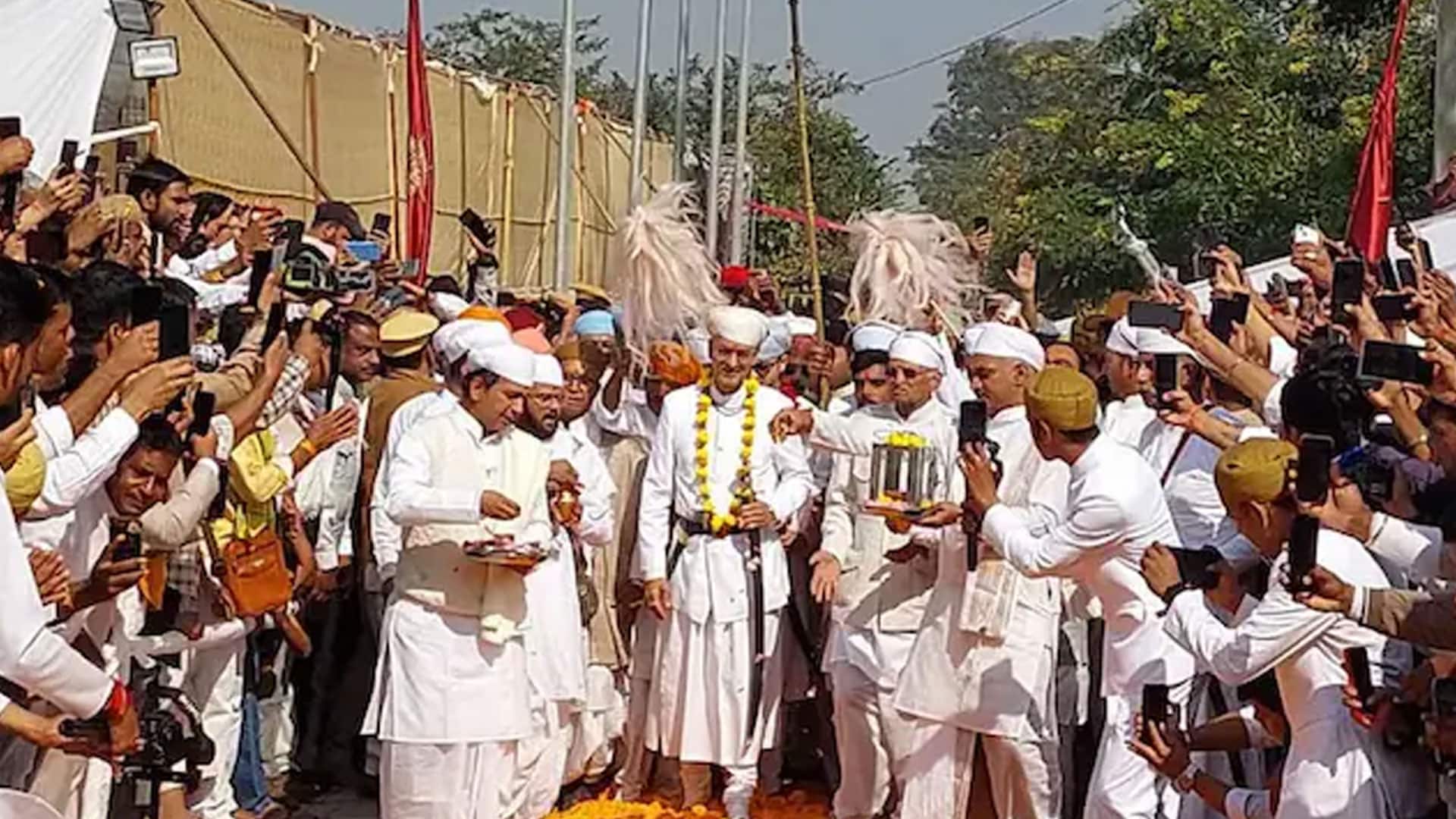 Watch: A Coronation With Blood As 'Tilak' Hours Before Udaipur Family Clash
