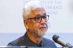 World Report: Dutch Erasmus Prize for India's Amitav Ghosh COP29 | Storm Bert UK | China Storm World Report: Dutch Erasmus Prize for India's Amitav Ghosh COP29 | Storm Bert UK | China Storm