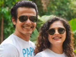 टीवी एक्ट्रेस दृष्टि धामी ने दिवाली पर शेयर की बेटी की पहली फोटो, फैन्स बोले - डबल बधाई