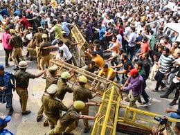 चुनाव एक साथ करा सकते हैं, लेकिन एग्जाम नहीं... छात्रों के बहाने अखिलेश का बीजेपी पर तंज चुनाव एक साथ करा सकते हैं, लेकिन एग्जाम नहीं... छात्रों के बहाने अखिलेश का बीजेपी पर तंज