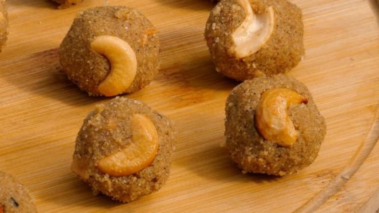 आज क्या बनाऊं: स्वाद ही नहीं सेहत का खजाना है इस दाल से बने लड्डू, नोट करें रेसिपी