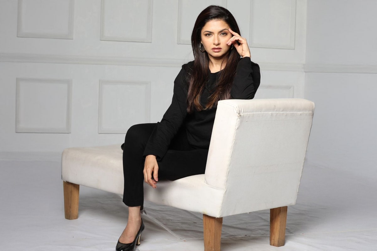 Bhagyashree's Arm-Toning Secrets: Get Rid of Flab and Feel Confident