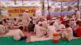 जालोर में जवाई बांध के पानी को लेकर किसानों का धरना 11वें दिन भी जारी, निकाय चुनाव में भारी पड़ सकती है नाराजगी