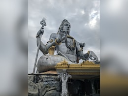 देश के इन 3 शिव मंदिरों का एकबार जरूर करें दर्शन, अपनी Healing Power के लिए हैं फेमस देश के इन 3 शिव मंदिरों का एकबार जरूर करें दर्शन, अपनी Healing Power के लिए हैं फेमस