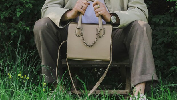 Best Deals On Giordano Women's Handbags From Amazon