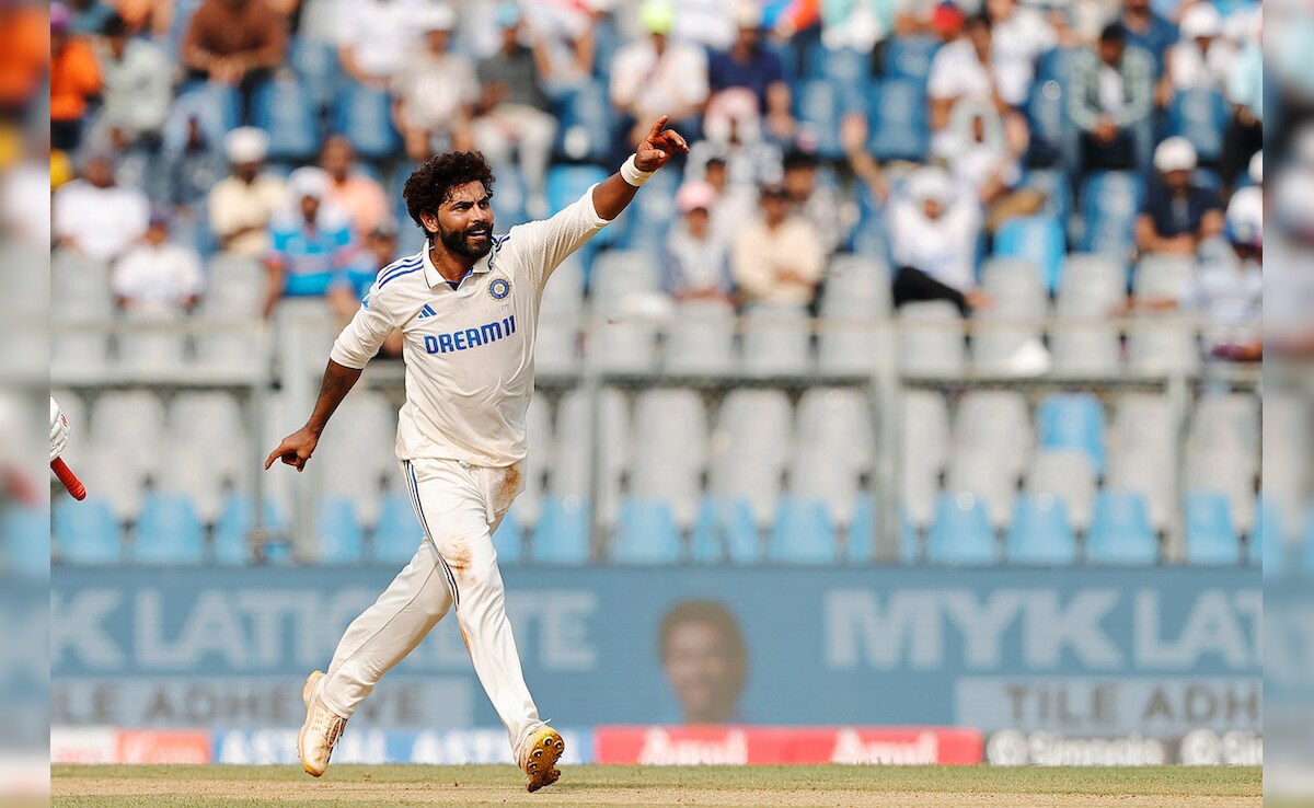 India vs New Zealand 3rd Test Day 3 LIVE Score Updates: Ravindra Jadeja Completes 10-Wicket Haul As India Need 147 Runs To Win vs NZ