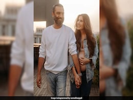 <i>Pyaar Ka Punchnama</i> Actress Sonnalli Seygall, Husband Ashesh L Sajnani Welcome First Child, A Baby Girl <i>Pyaar Ka Punchnama</i> Actress Sonnalli Seygall, Husband Ashesh L Sajnani Welcome First Child, A Baby Girl