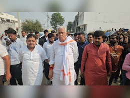 SDM थप्पड़ कांडः जेल पहुंच किरोड़ी लाल ने नरेश मीणा को दी ये खास सलाह, समरावता हिंसा के 53 कैदियों से की मुलाकात SDM थप्पड़ कांडः जेल पहुंच किरोड़ी लाल ने नरेश मीणा को दी ये खास सलाह, समरावता हिंसा के 53 कैदियों से की मुलाकात