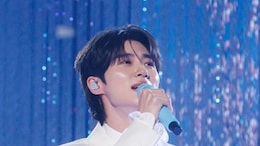 MAMA Awards 2024: <i>Lovely Runner</i> Star Byeon Woo Seok Performs <i>Sudden Shower</i> On Stage. Internet Can't Keep Calm