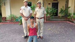 REET Exam 2021: 3 साल से फरार चल रहा आरोपी पुलिस की गिरफ्त में, अपनी जगह डमी कैंडिडेट से कराना चाहता था पेपर
