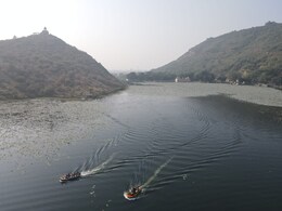 बूंदी की ऐतिहासिक जैतसागर झील की सफाई शुरू, 20 साल बाद फिर शुरू हुई बोटिंग, जानें और क्या होगा खास बूंदी की ऐतिहासिक जैतसागर झील की सफाई शुरू, 20 साल बाद फिर शुरू हुई बोटिंग, जानें और क्या होगा खास